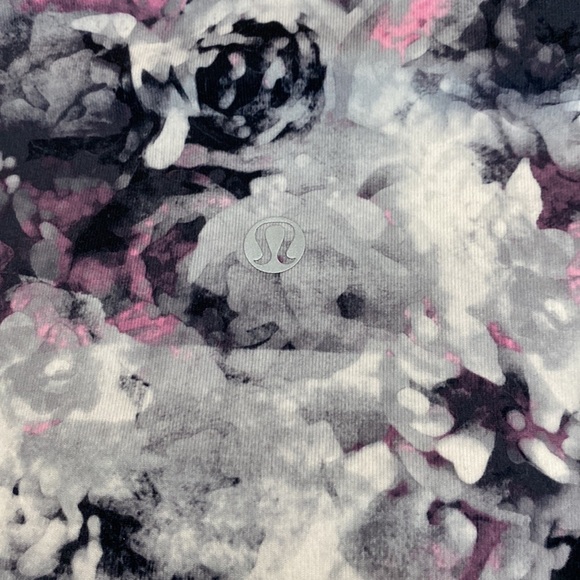 Lululemon wunder under - Picture 2 of 3